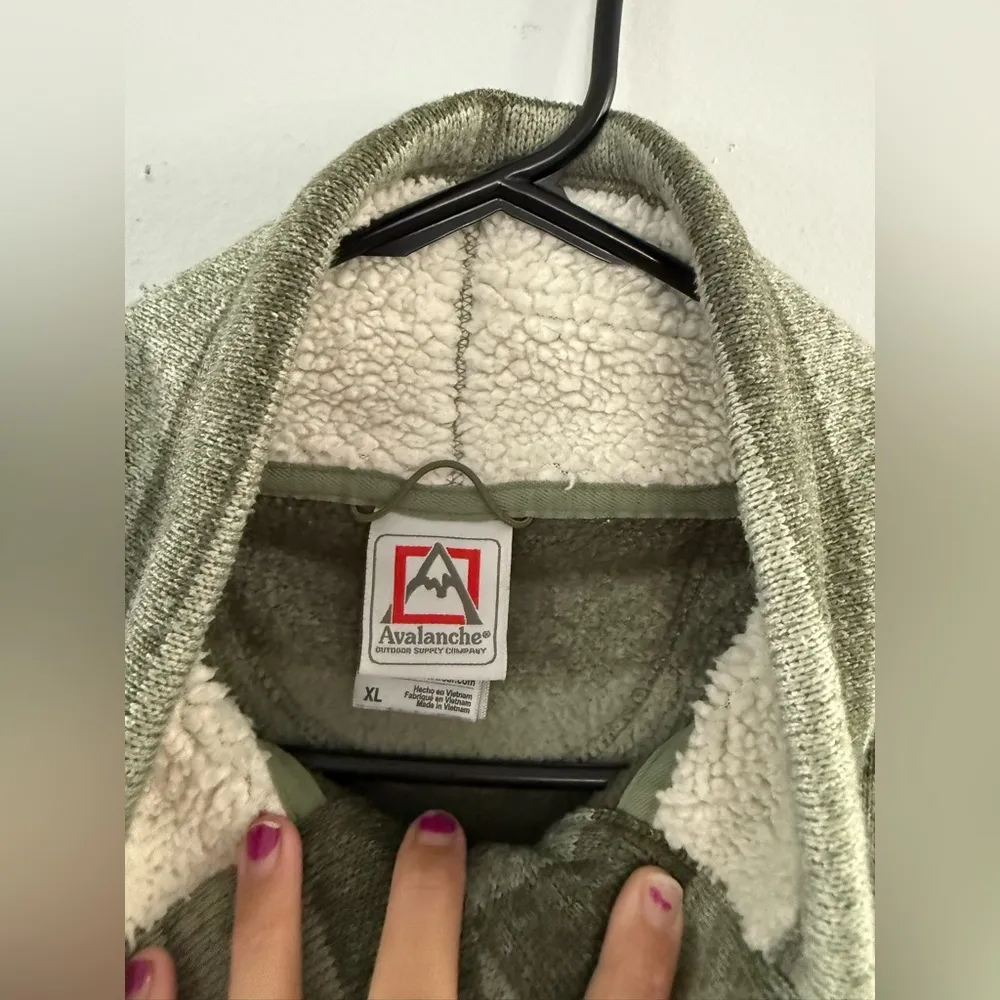 Avalanche Outdoor Supply Sweater Green Striped Quarter Button Teddy Sherpa XL - Image 6