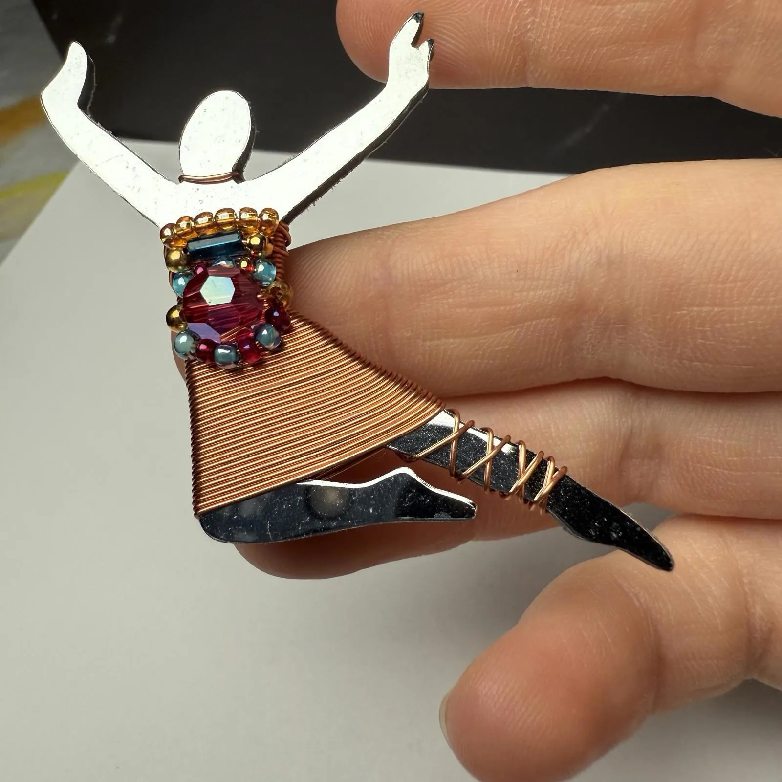 Liz Tech 1999 Pin Brooch Beaded Metal Wrap Mirror Leaper Ballerina Dancer - Image 6