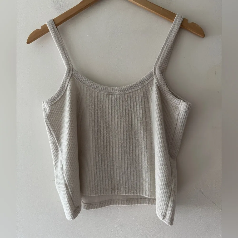 Old Navy White Soft Thick Ribbed Crop Tank Top - Image 6