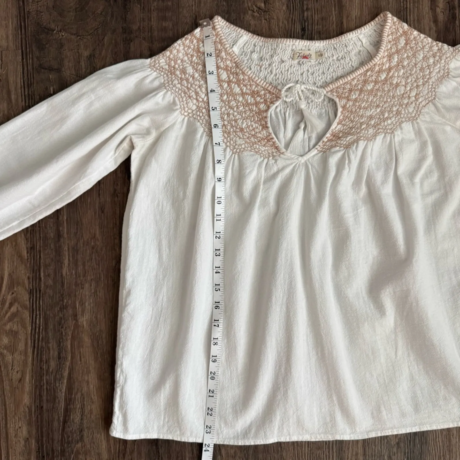 Faherty Laura Embroidered Peasant Blouse in Whisper White Size Small - Image 11