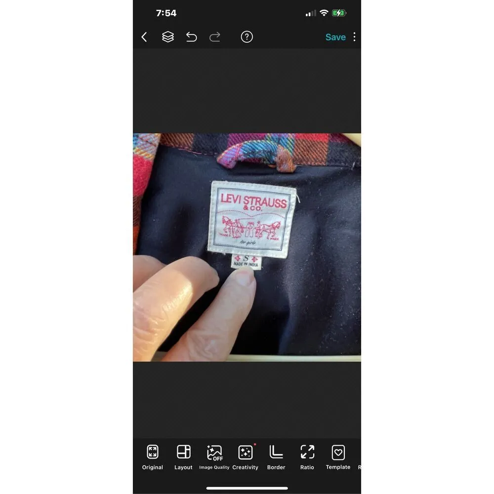 Levi’s size S flannel loose fit button down . - Image 4