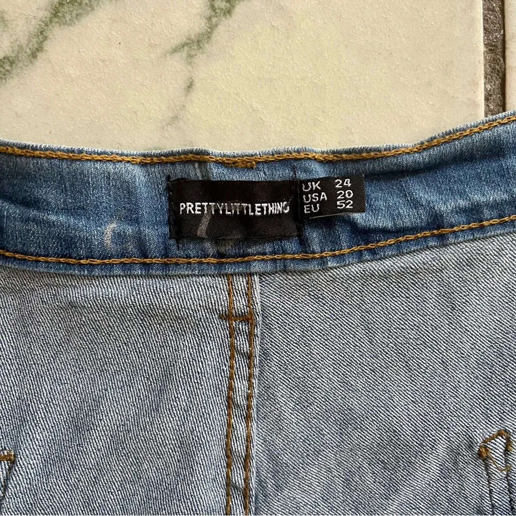 PrettyLittleThing Plus Stretch Jeans High Rise Blue Size  20 Plus Denim Casual - Image 4