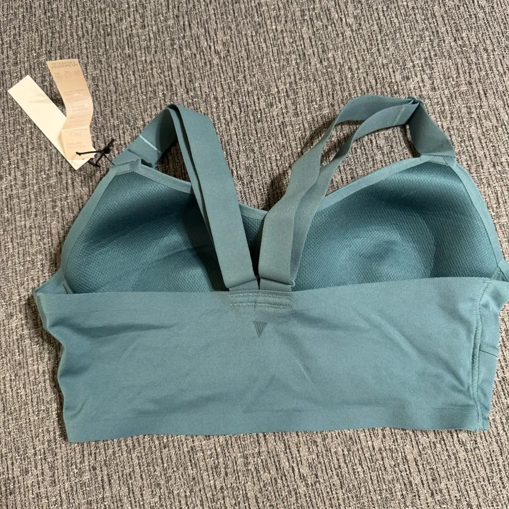 Victoria’s Secret Live On Point Sports Bra - Image 4