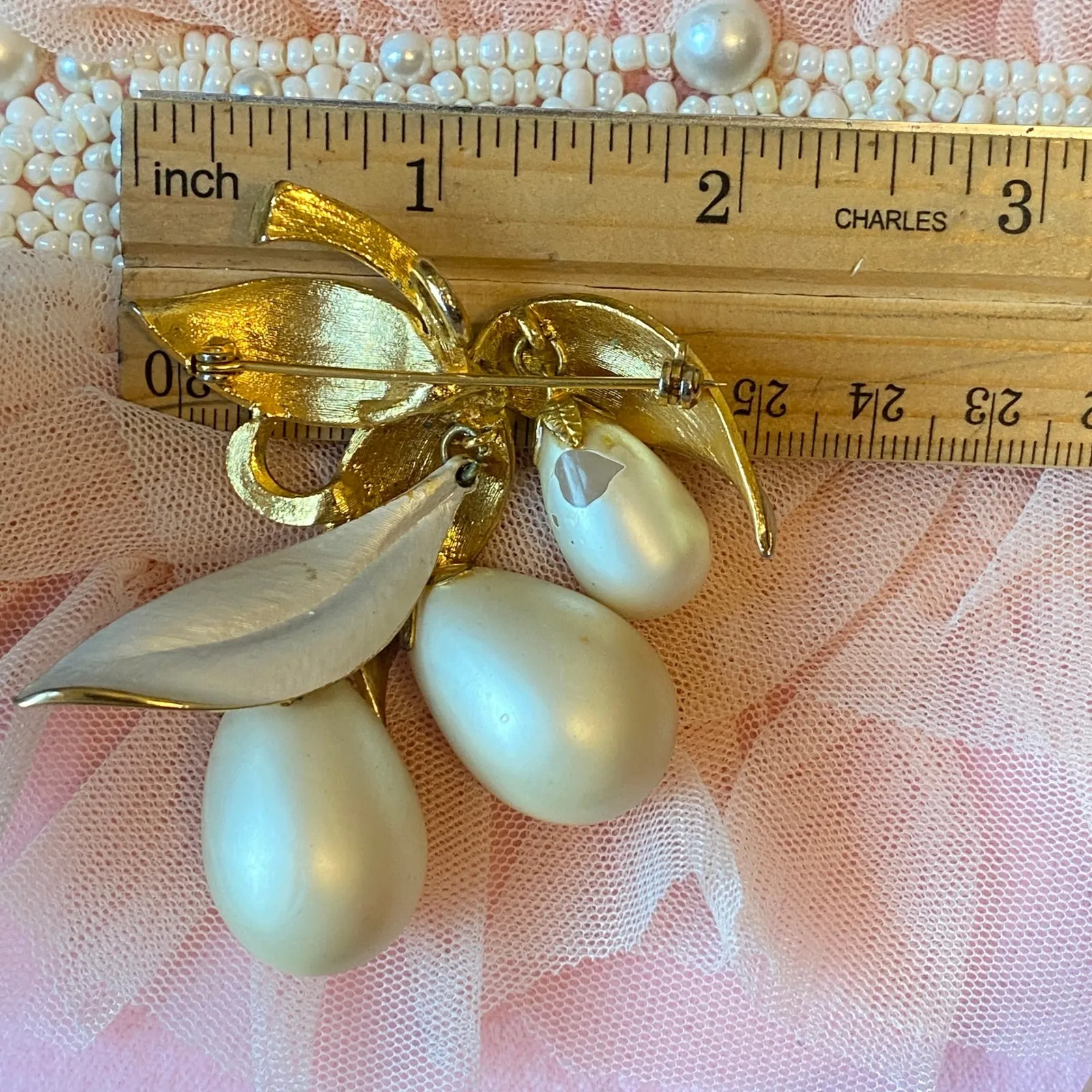 Park Lane Brooch Faux Pearl Fruit Leaves Gold Tone Vintage 1960s FLAWED - Image 5