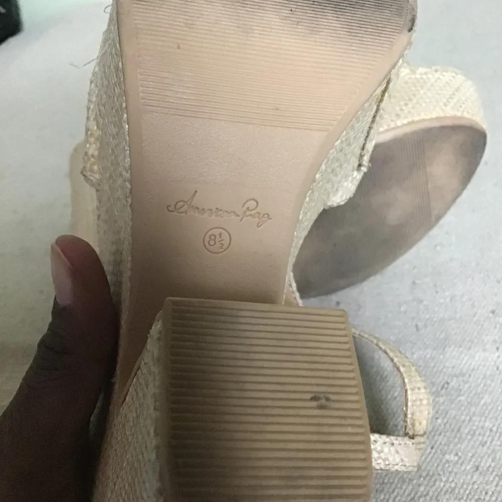 American Rag T- Strap  Natural Woven platform Chunky heel Sandal  Size 8.5 EUC - Image 6