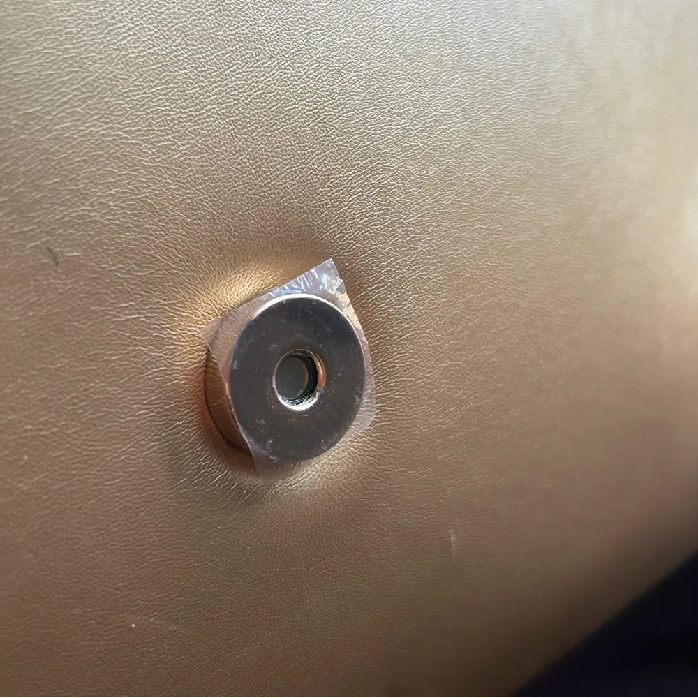 Pandora Gold tone clutch - Image 6