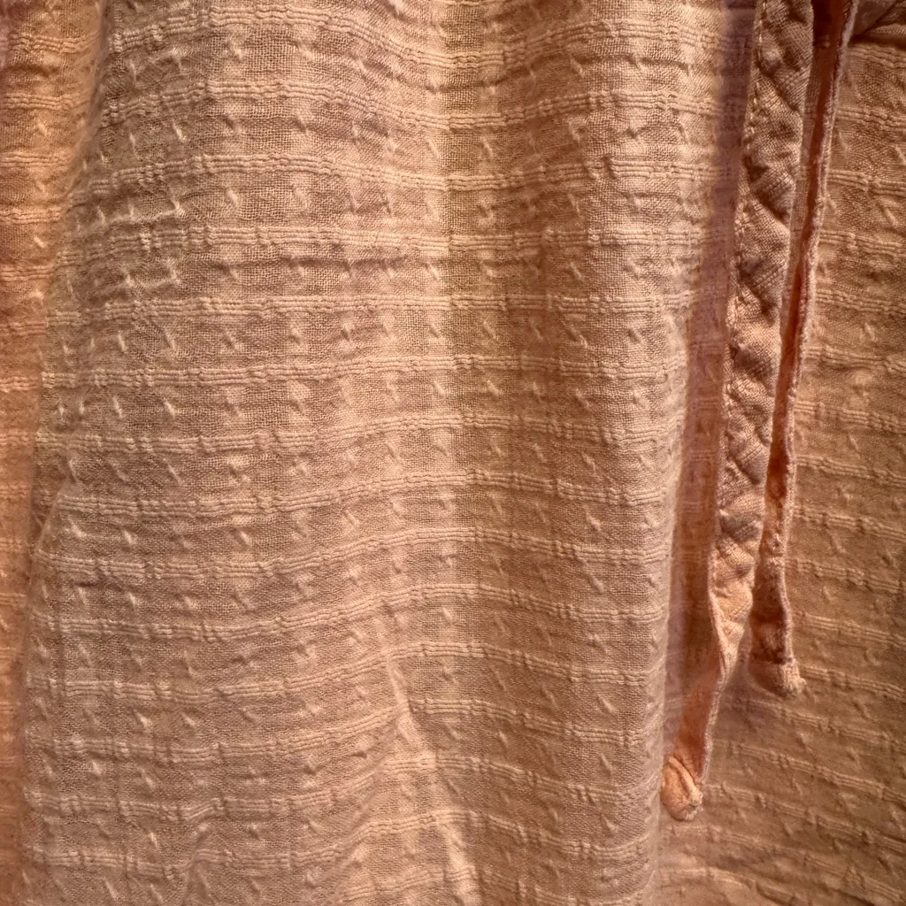 Lauren Conrad Women's Blouse Size XL‎ Soft Peach. Elastic Wrists Tie Front. - Image 3