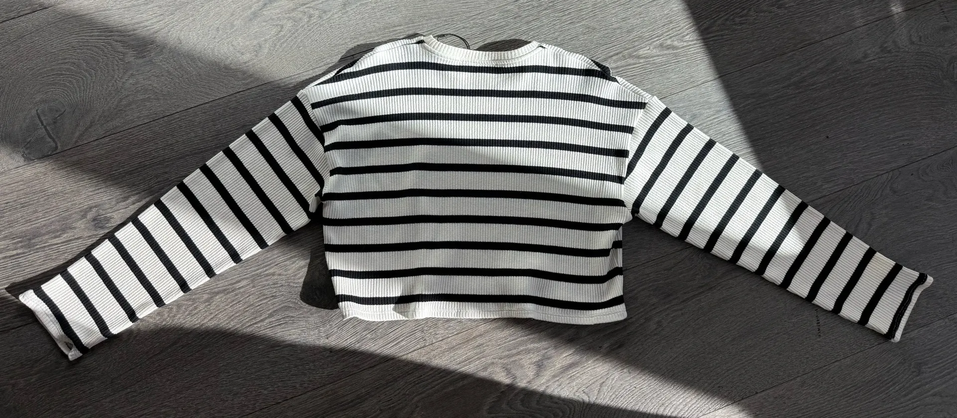 Pull and Bear Long Sleeve Cropped Striped Top - Image 3
