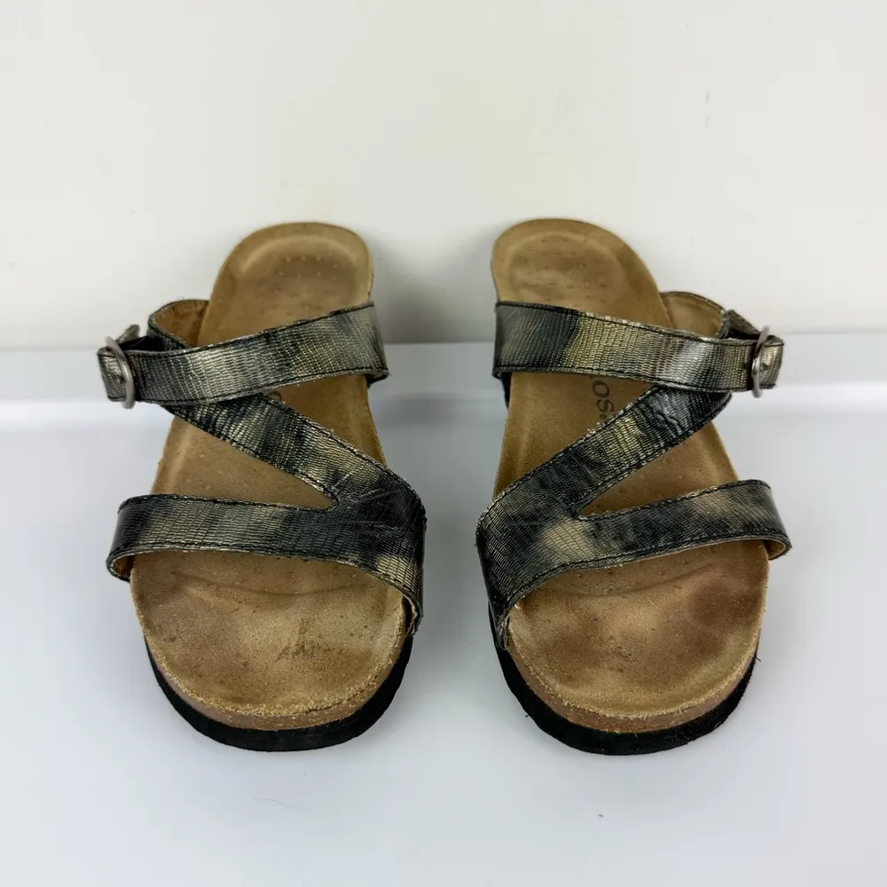 Taos Zephyr Wedge Sandals Sz 8 Black Gold Metallic Leather Strappy Slip On - Image 5