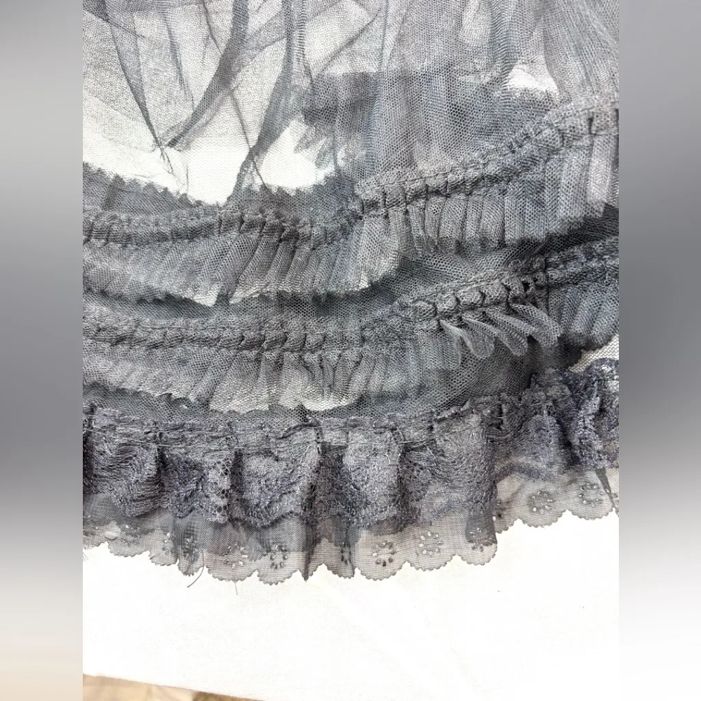 San Joy L Witchy Feminine Tiered Tulle Lace Trim Black Maxi Dress - Image 7