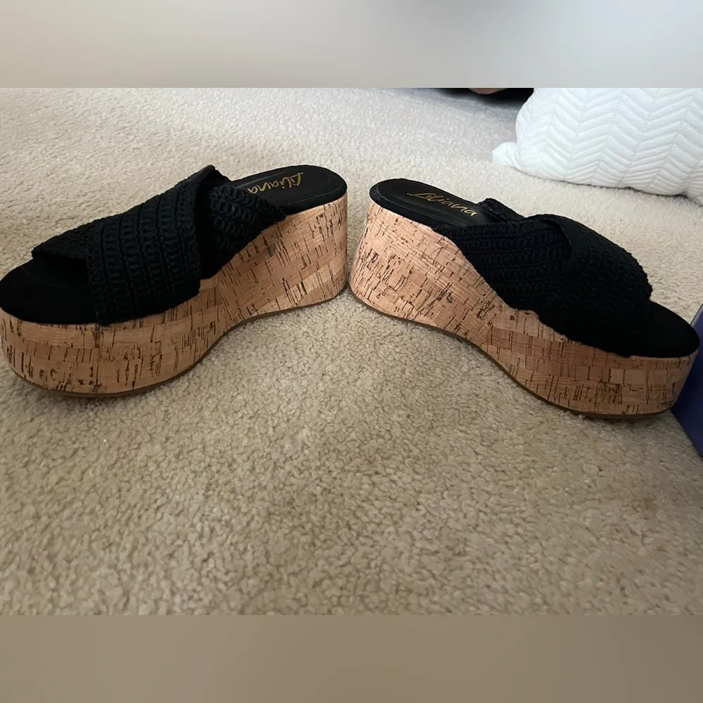 Liliana Black Wedge Sandals - Image 4