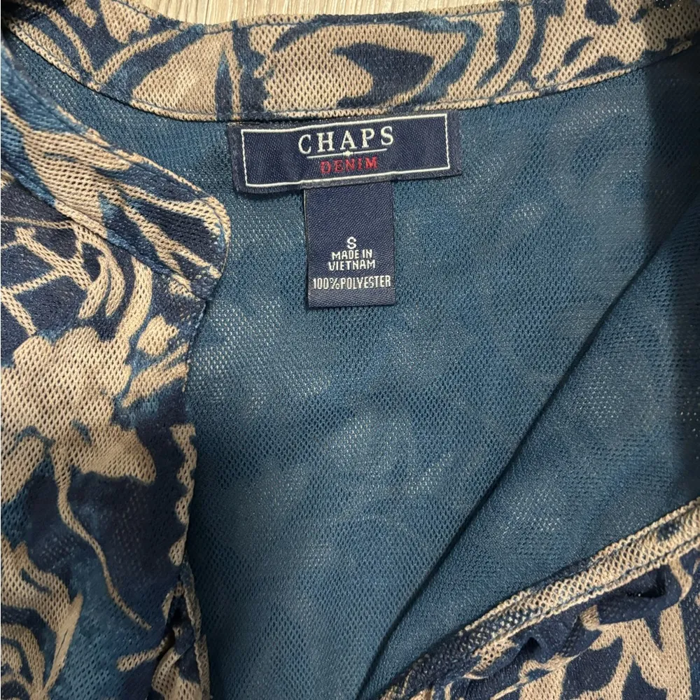 CHAPS denim Size small blue and tan floral print blouse with 3/4 sleeves - Image 4