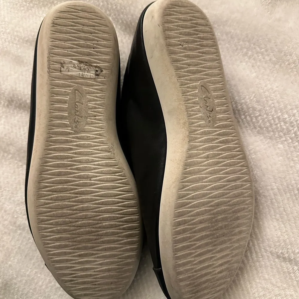 Clarks Artisan Black Ribbon Lace Up Ballet Flat Sneaker Shoes Womens 8.5 - Image 5