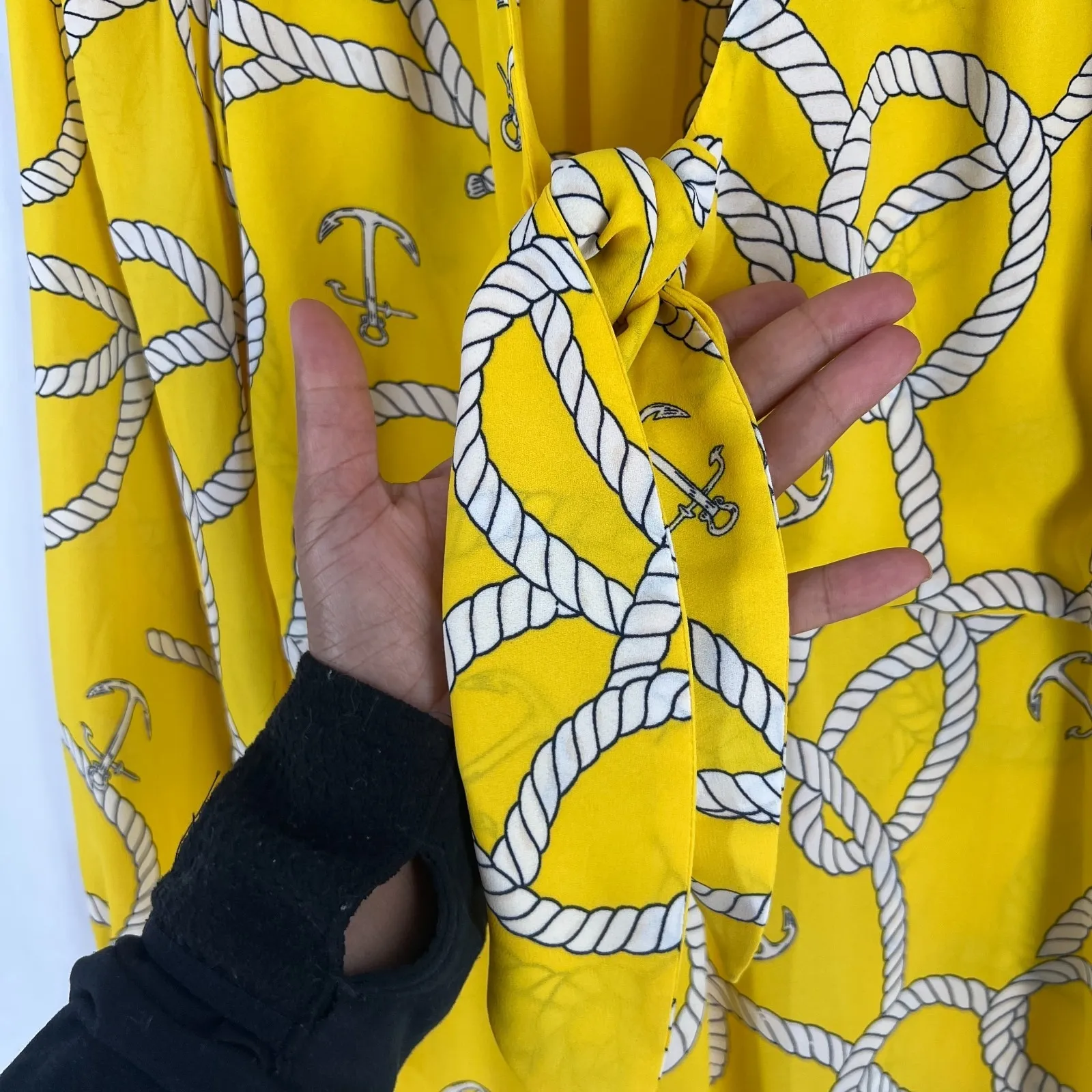 Cabi Reef Knot Blouse Womens Small Yellow Nautical Rope Anchor V Neck Pleated - Image 6