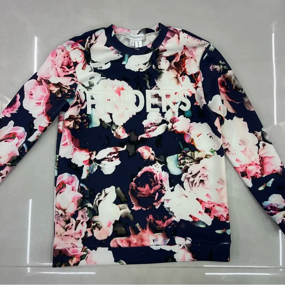 Finders Keepers  Floral Pullover - Image 3
