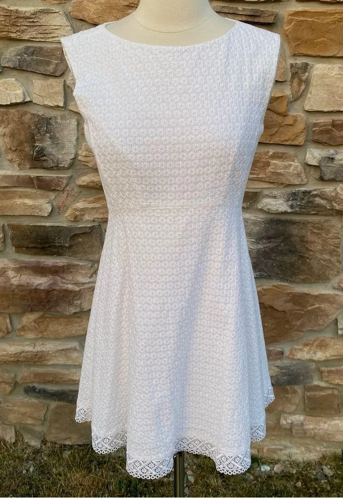 Arthur Levine Tahari Sleeveless Dress - Image 4