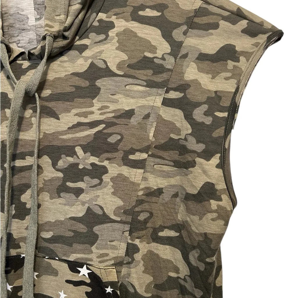 NWOT P.O.L. Camouflage Sleeveless Hoodie With Patriotic Stars On Front Pocket. Green - Image 4