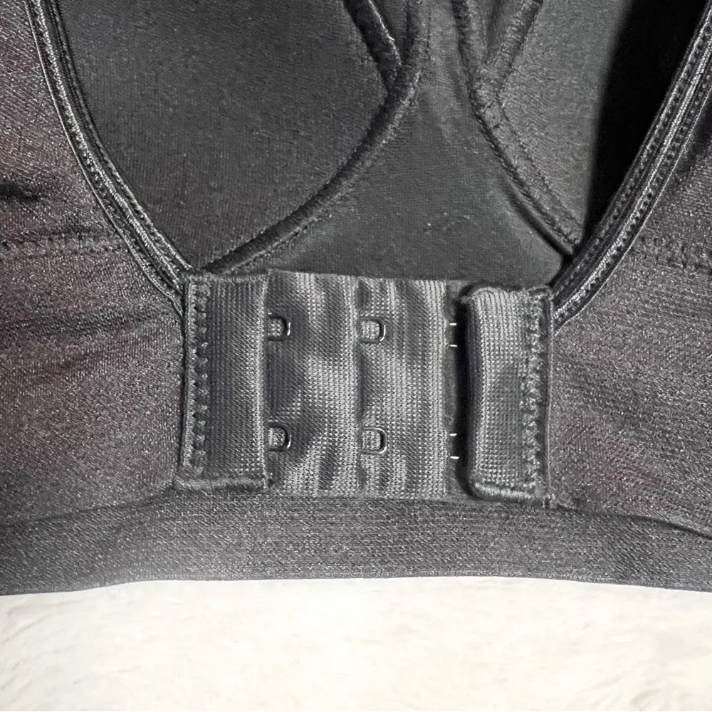 Warners Blissful Benefits Seamless Wireless Lightly Lined Comfort Bra Size Small Black - Image 8