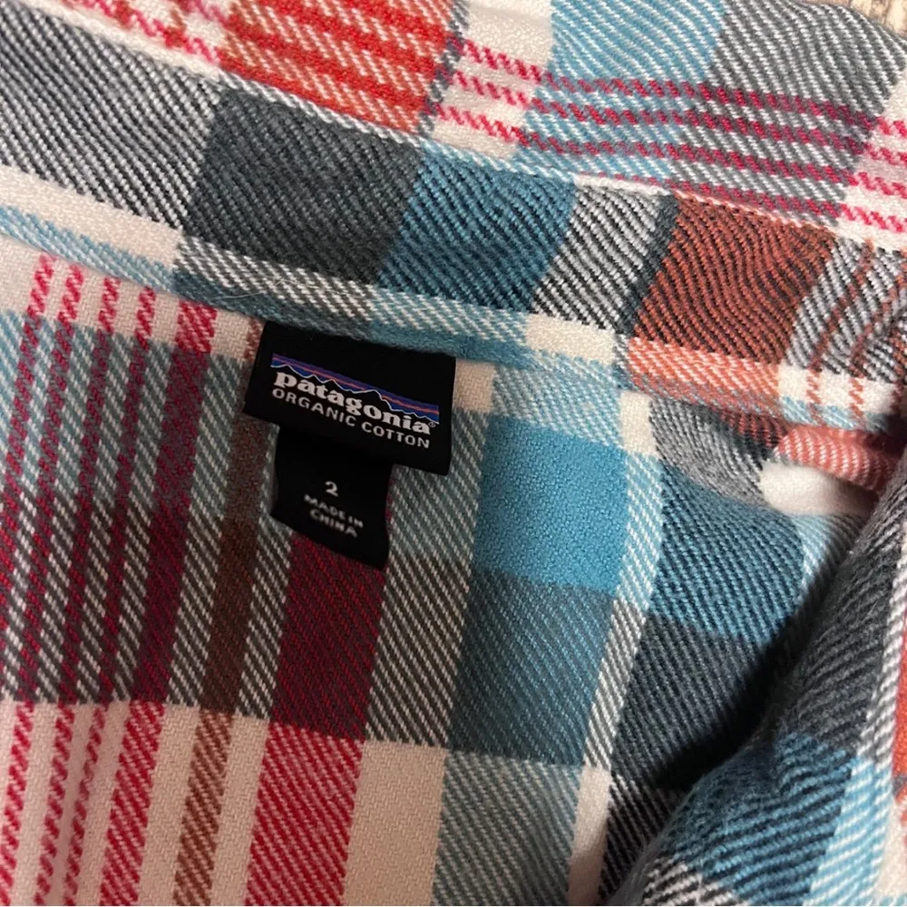 Patagonia W's Long-Sleeved Fjord Flannel Shirt sz 2 - Image 4