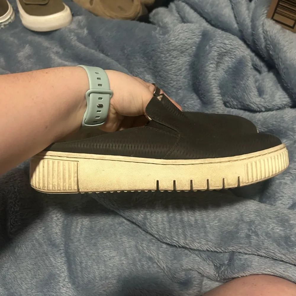 Soul naturalizer slip ons Black Size 7 - Image 2