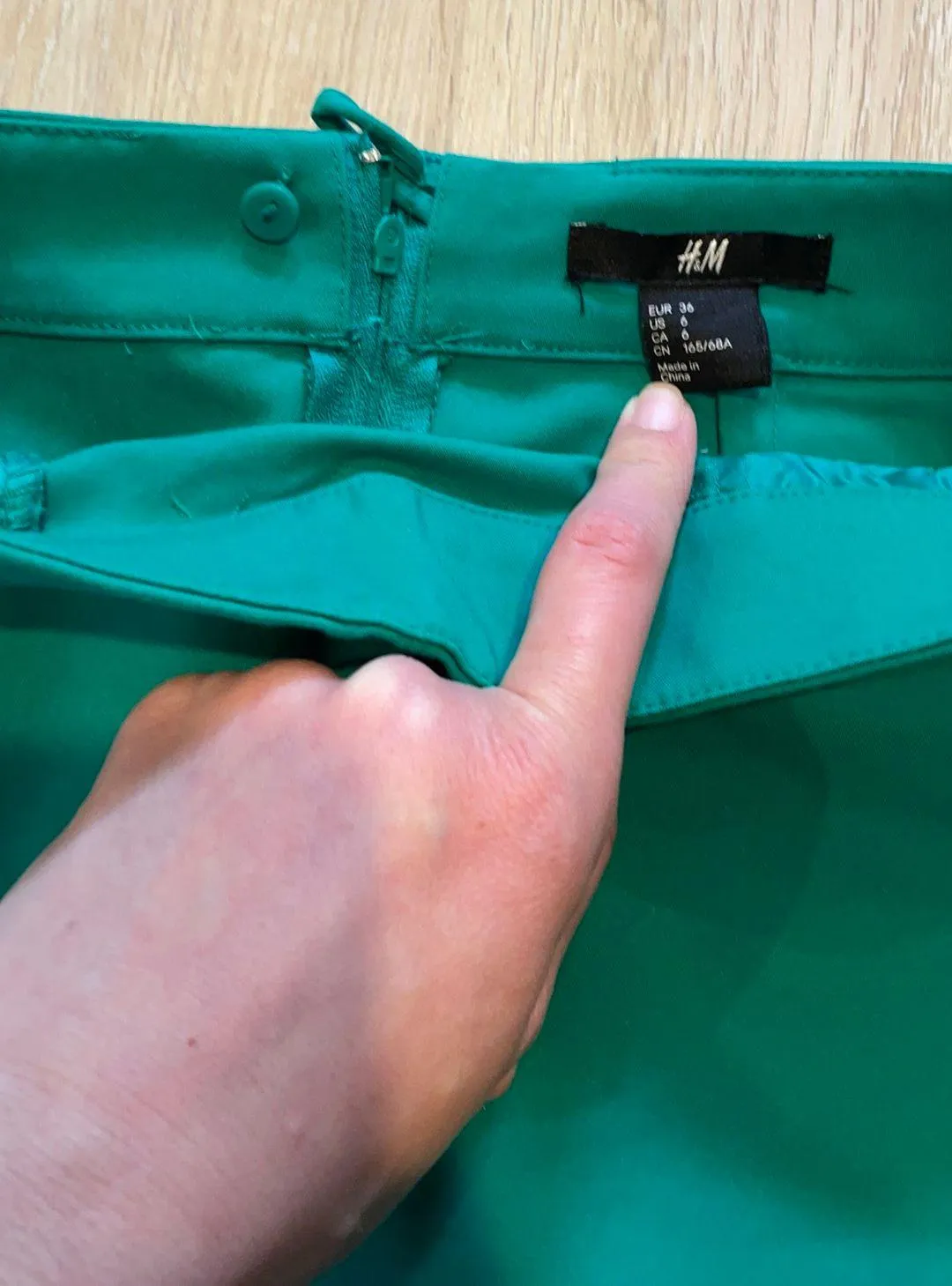 NWOT  green mini skirt - Image 4