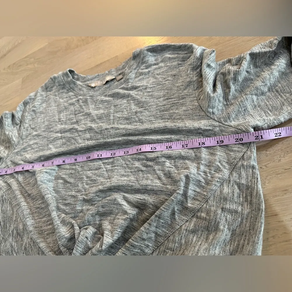 Athleta Twist Front Coaster Sweatshirt heather gray small - Image 5