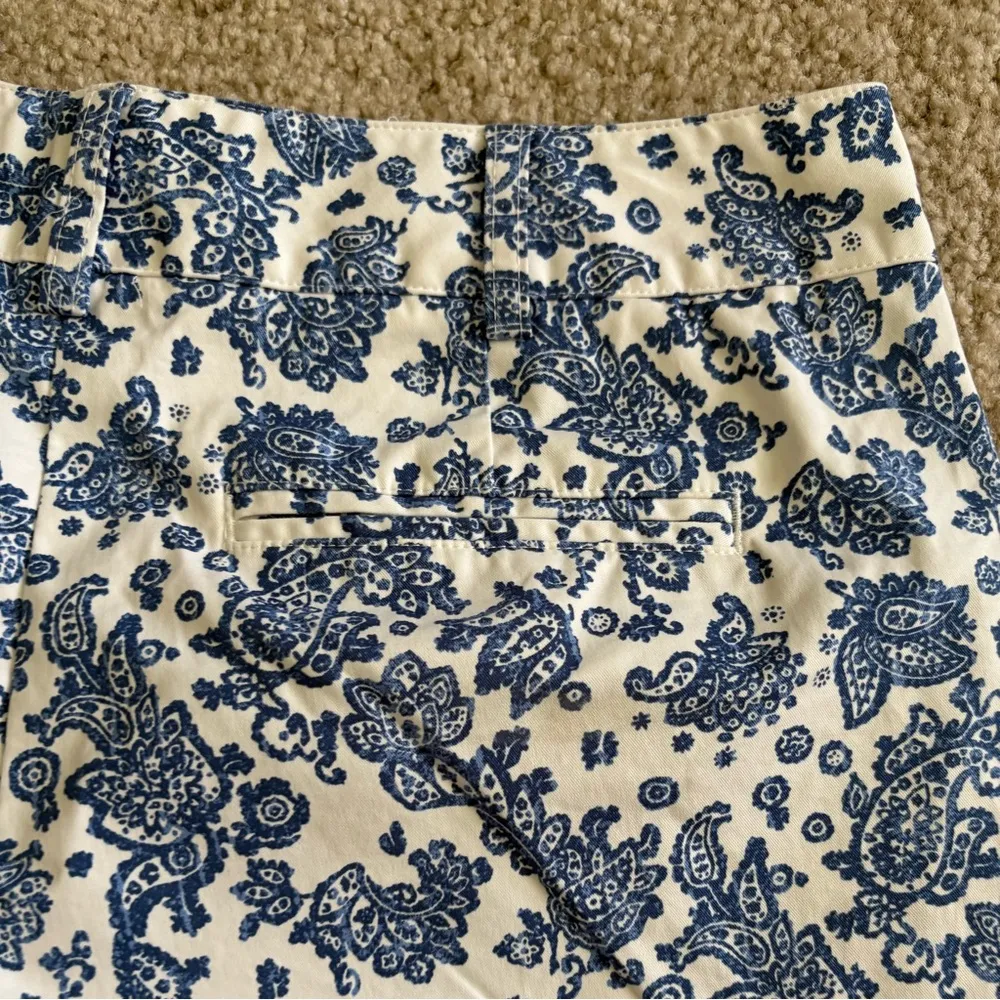 J. McLaughlin Petal Scalloped Shorts Blue White Bandana Paisley Print 6 (31) - Image 7