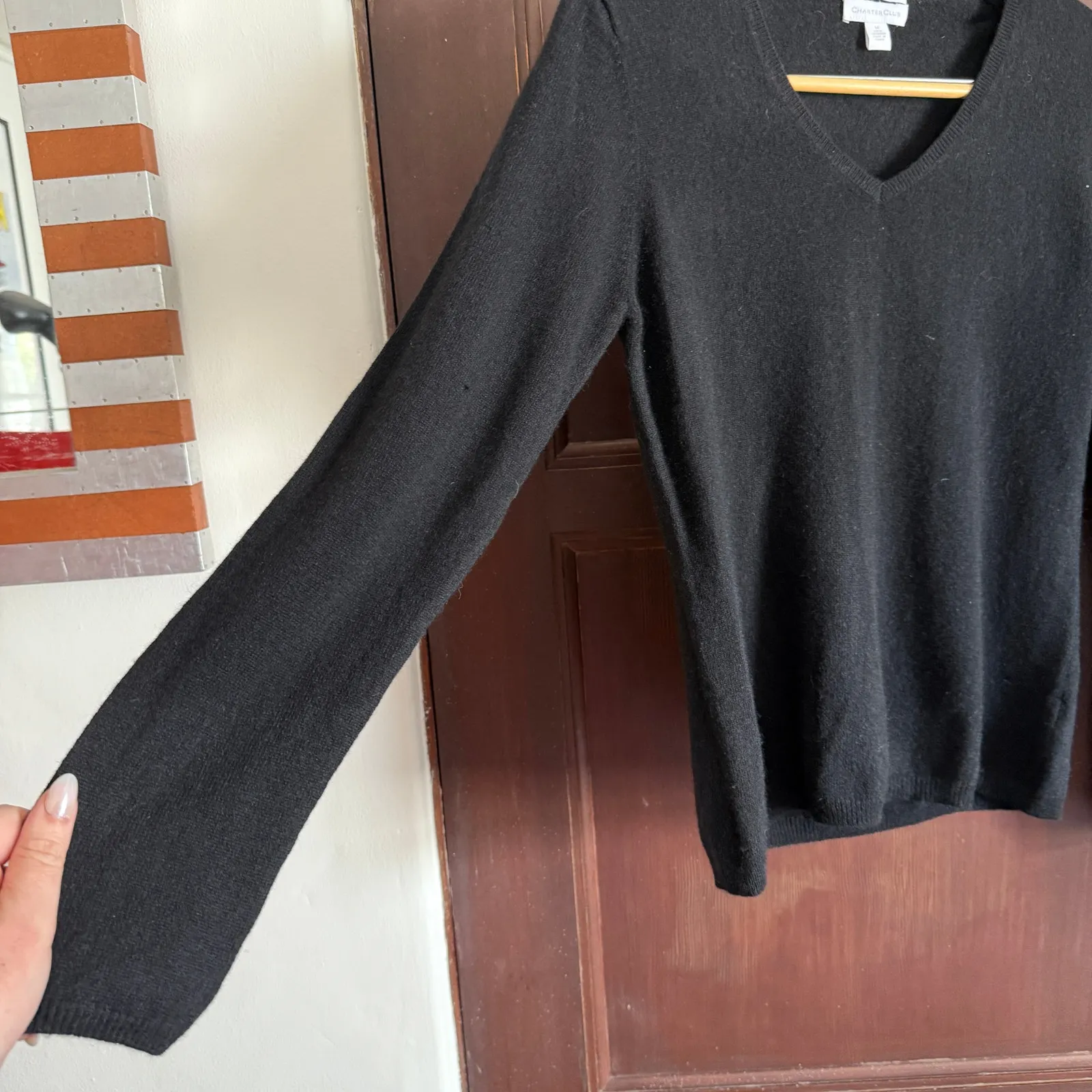 CHARTER CLUB | Black 100% Cashmere V Neck Long Sleeve Sweater | Medium - Image 4
