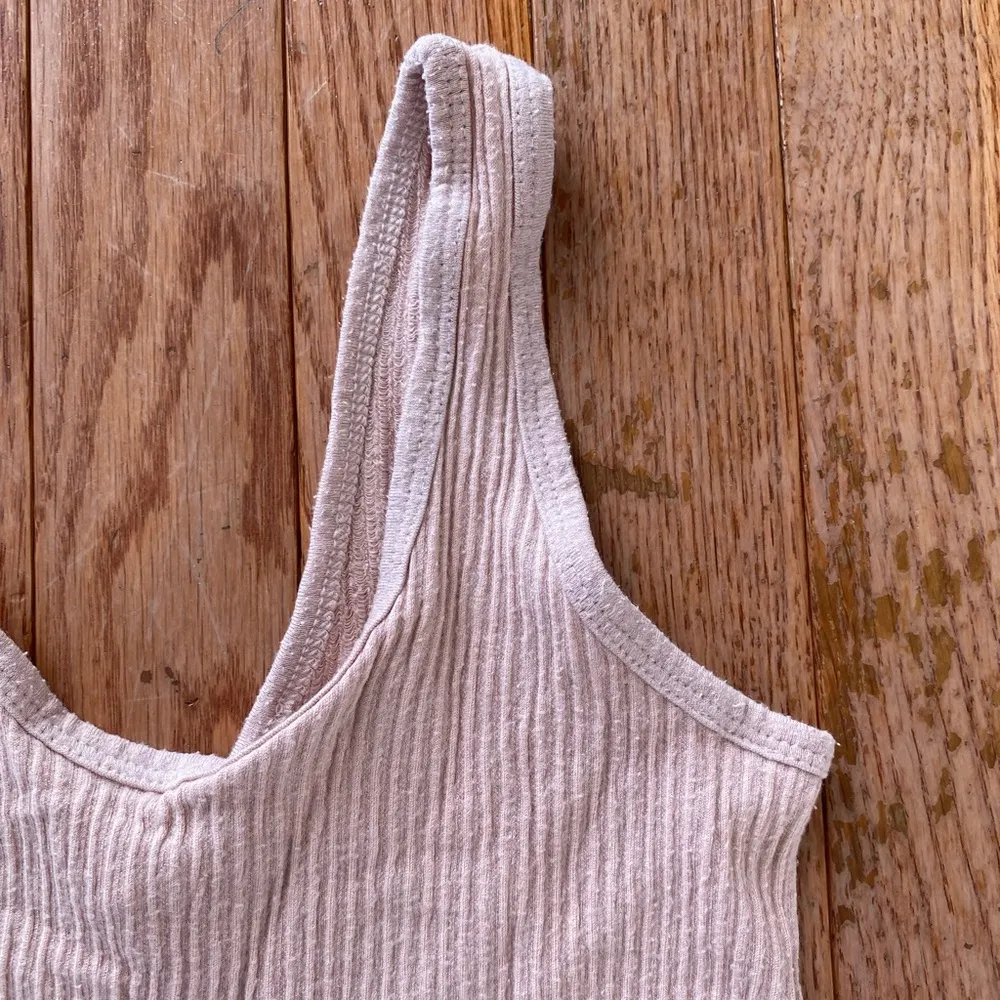 tan cream ribbed out from under Urban Outfitters tank top - Image 8