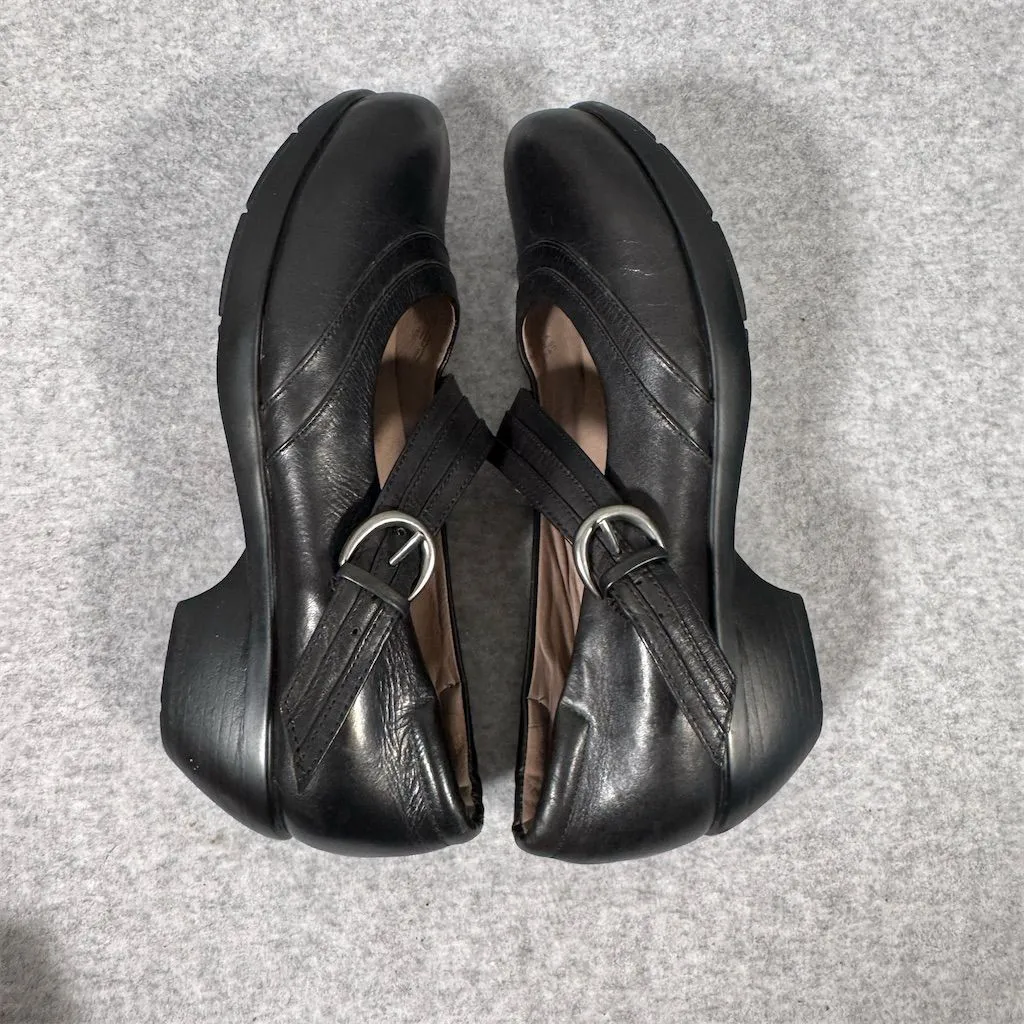 The Walking Co. UC 24/7 Women's Black Leather Mary Jane Pumps Size 9 - Image 9