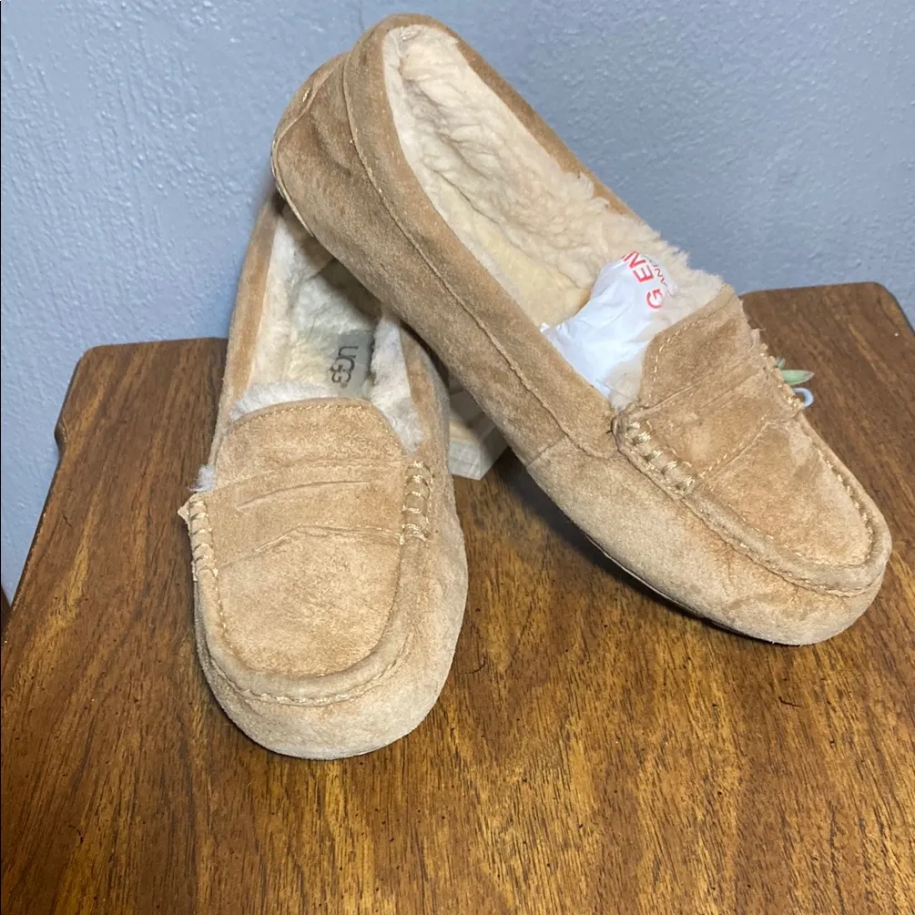 UGG Tan Suede Moccasin Slippers size 8 - Image 2