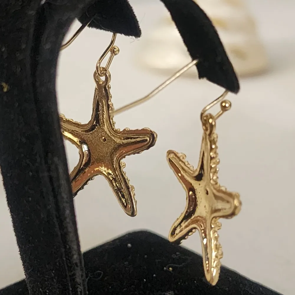 Gold 4 Strand Chain Necklace with Nautical Charms and Starfish Earrings Set - Image 9