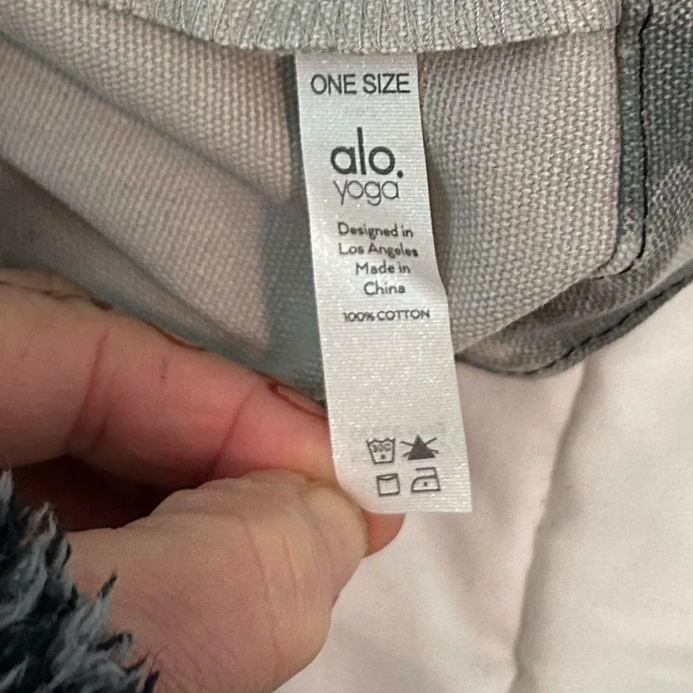 NWT Alo Yoga tote - Image 5