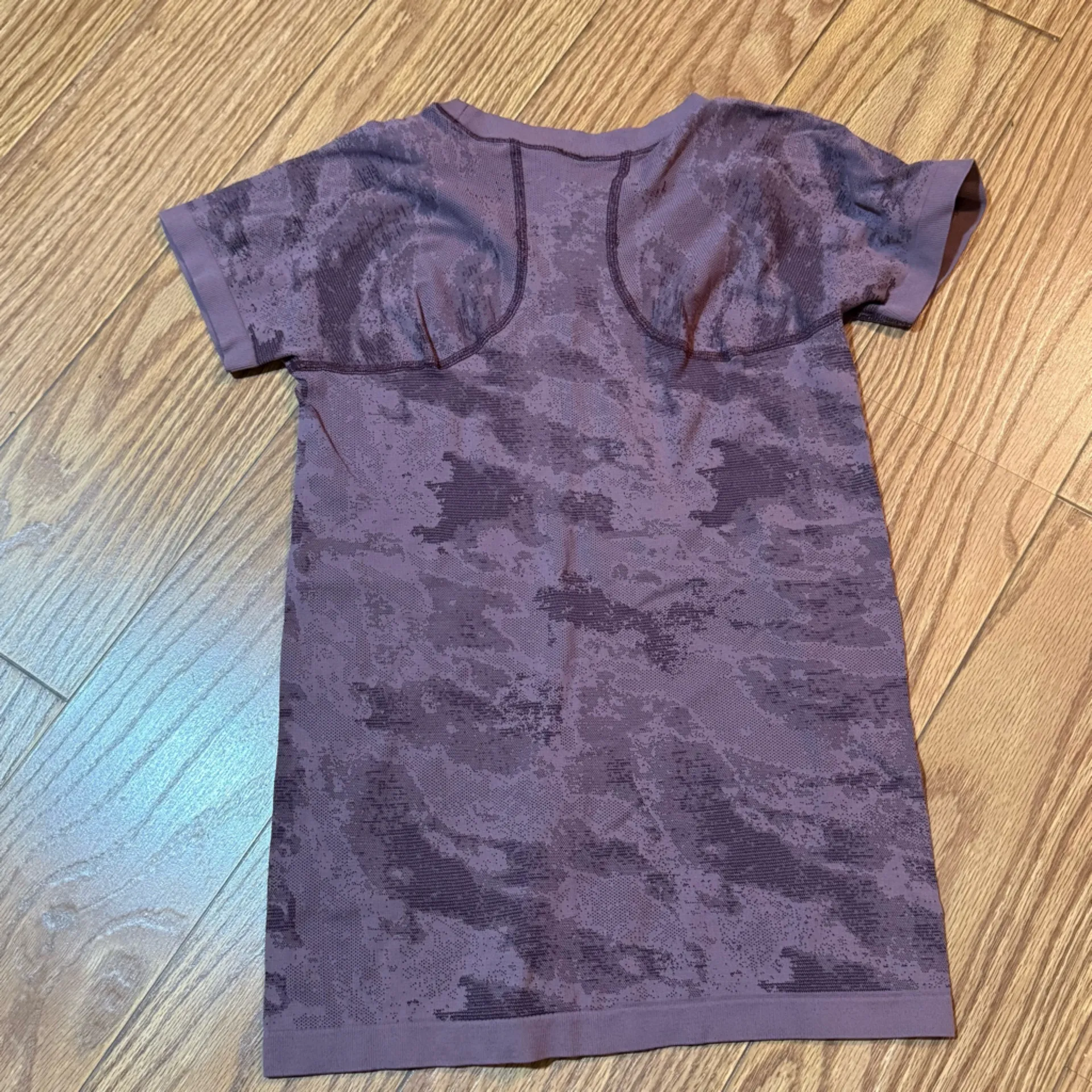 Athleta Short Sleeve Maroon Top SIZE S - Image 2