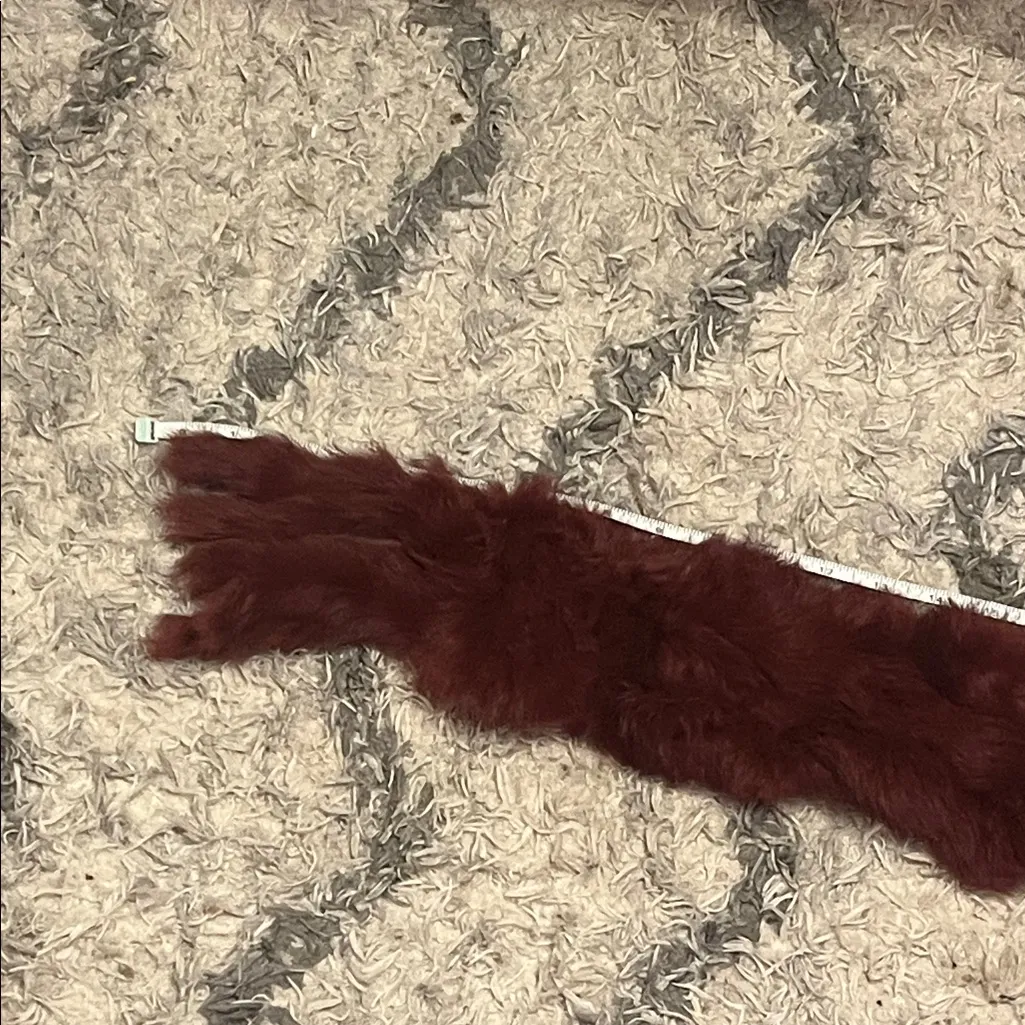 Wilson’s Leather Fur Scarf - Image 8