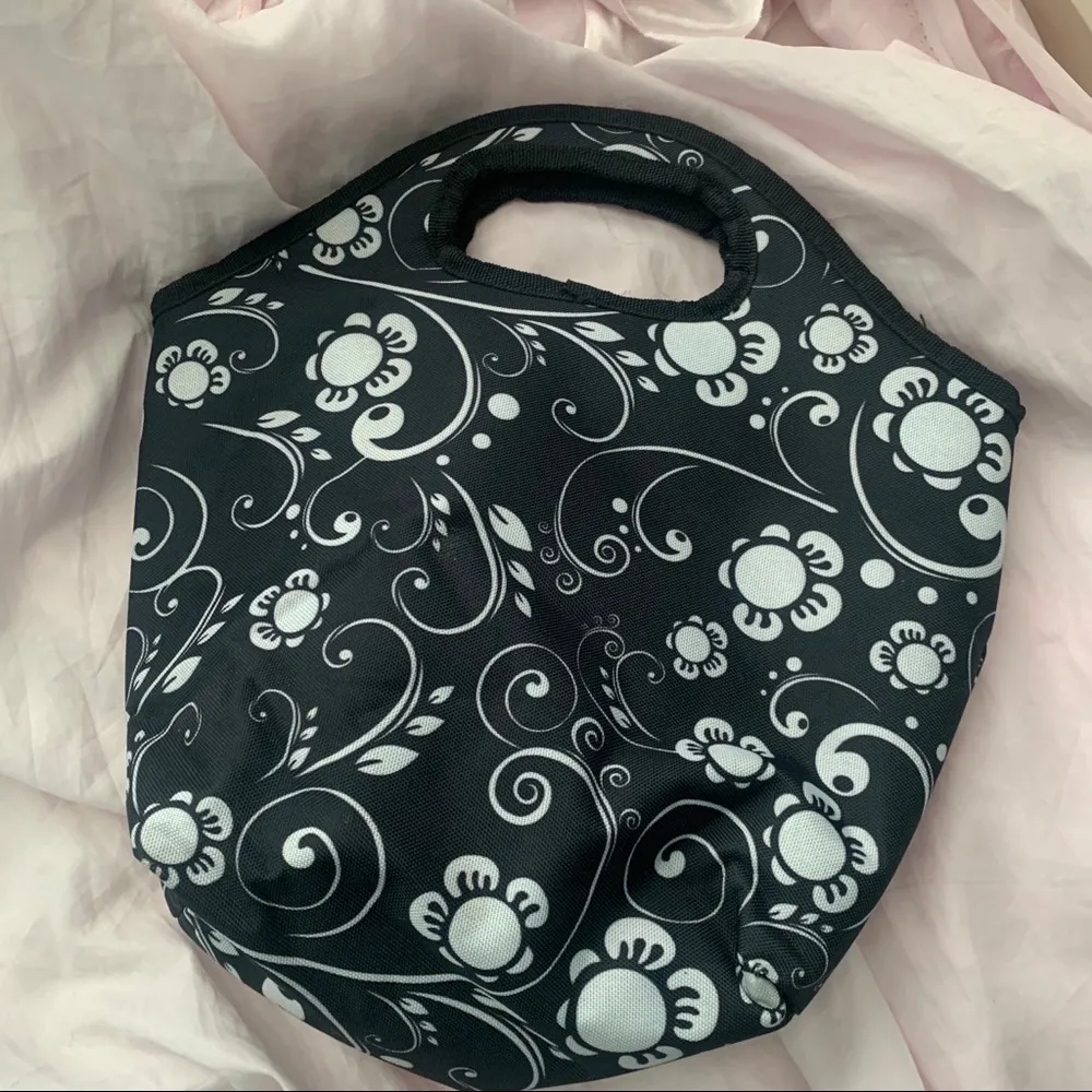 black flower lunch bag - Image 2
