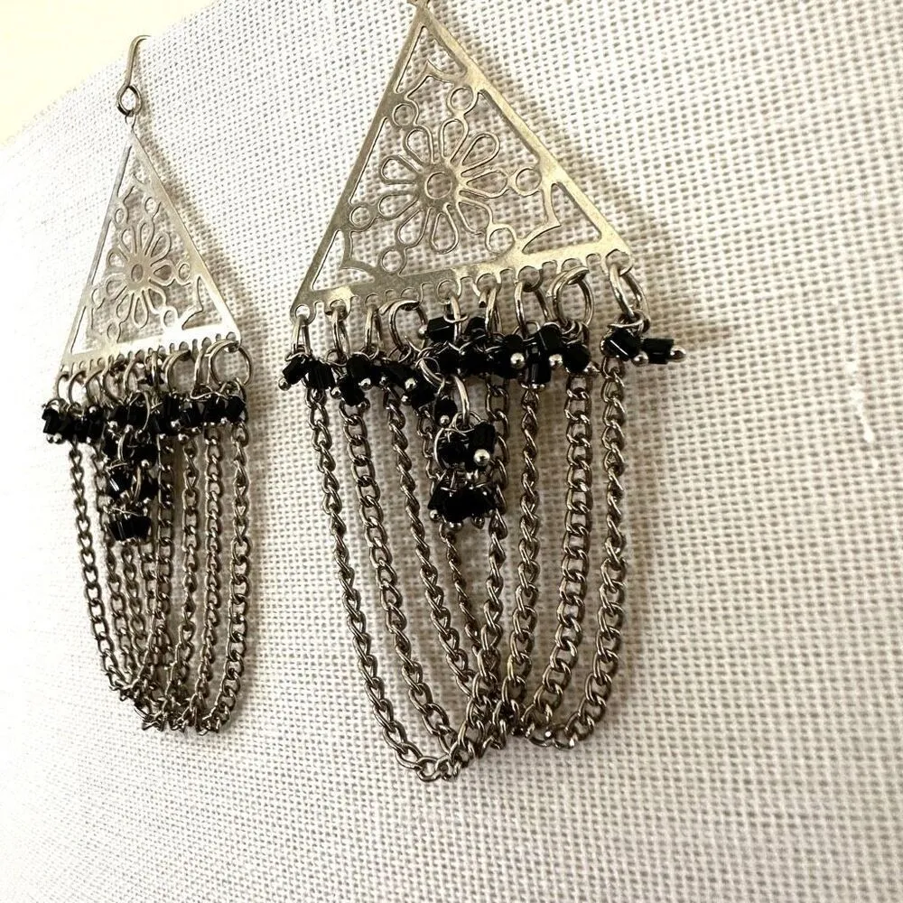 Silver triangle black beaded chain earrings - Image 3