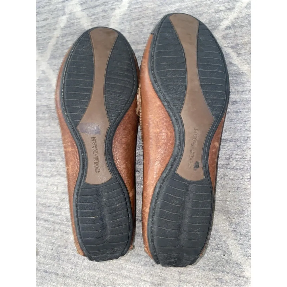 Womens Cole Haan Flat Slip On Loafers Size 6 - Image 4