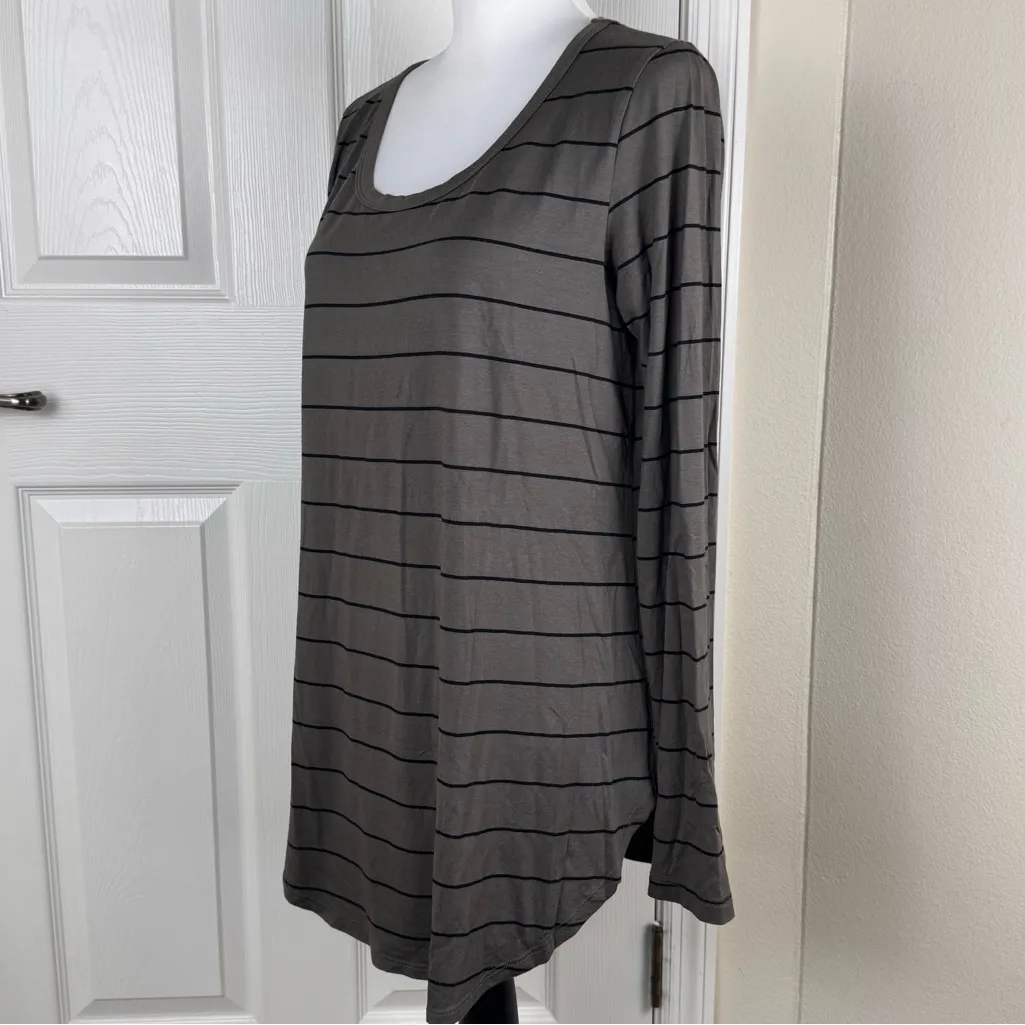 Peyton Jensen Evereve Billie Gray & Black Striped Long Sleeve Tunic Tee Top - Image 11