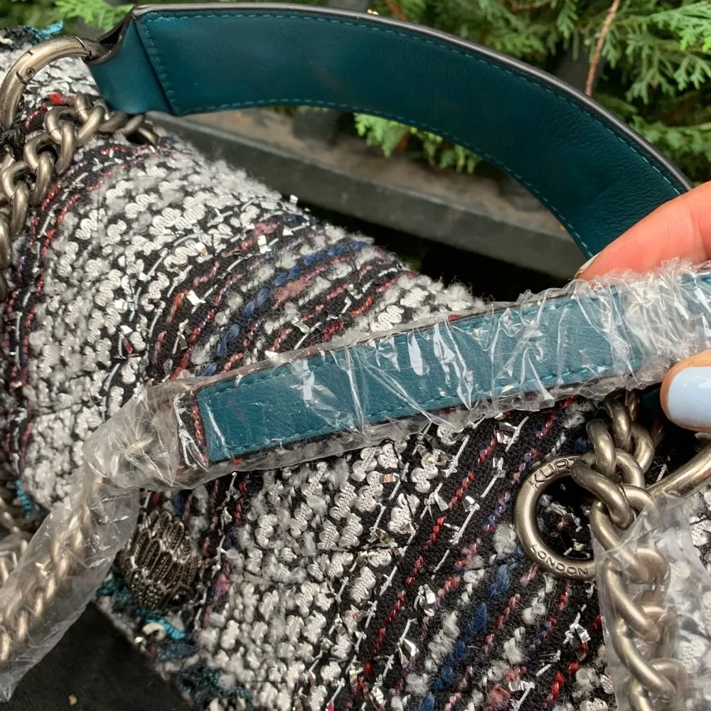 Authentic KURT GEIGER LONDON TWEED/leather Crosby - Image 8