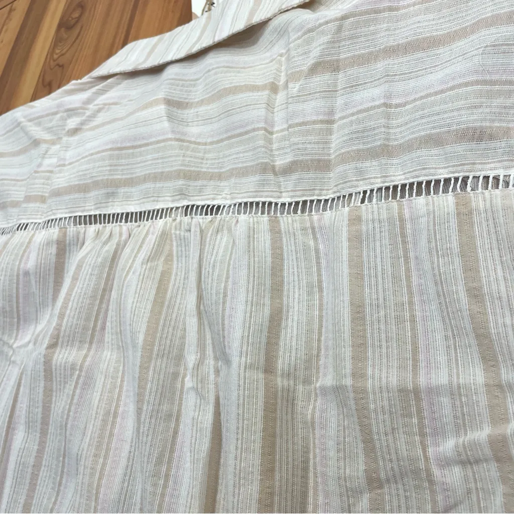 New In Very J Women’s Cap Sleeve Button-Up Blouse Stripe New 1X Neutral - Image 9