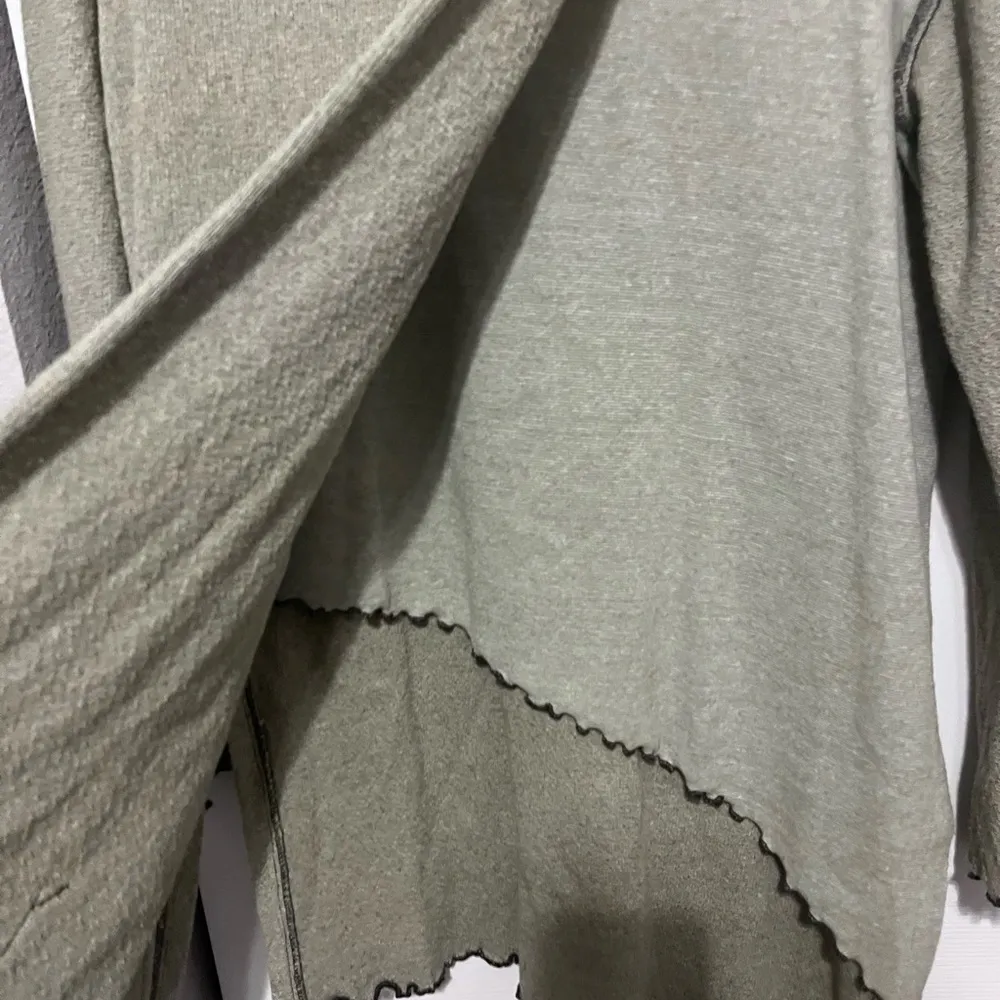 Krakerz light green sweater in medium - Image 2