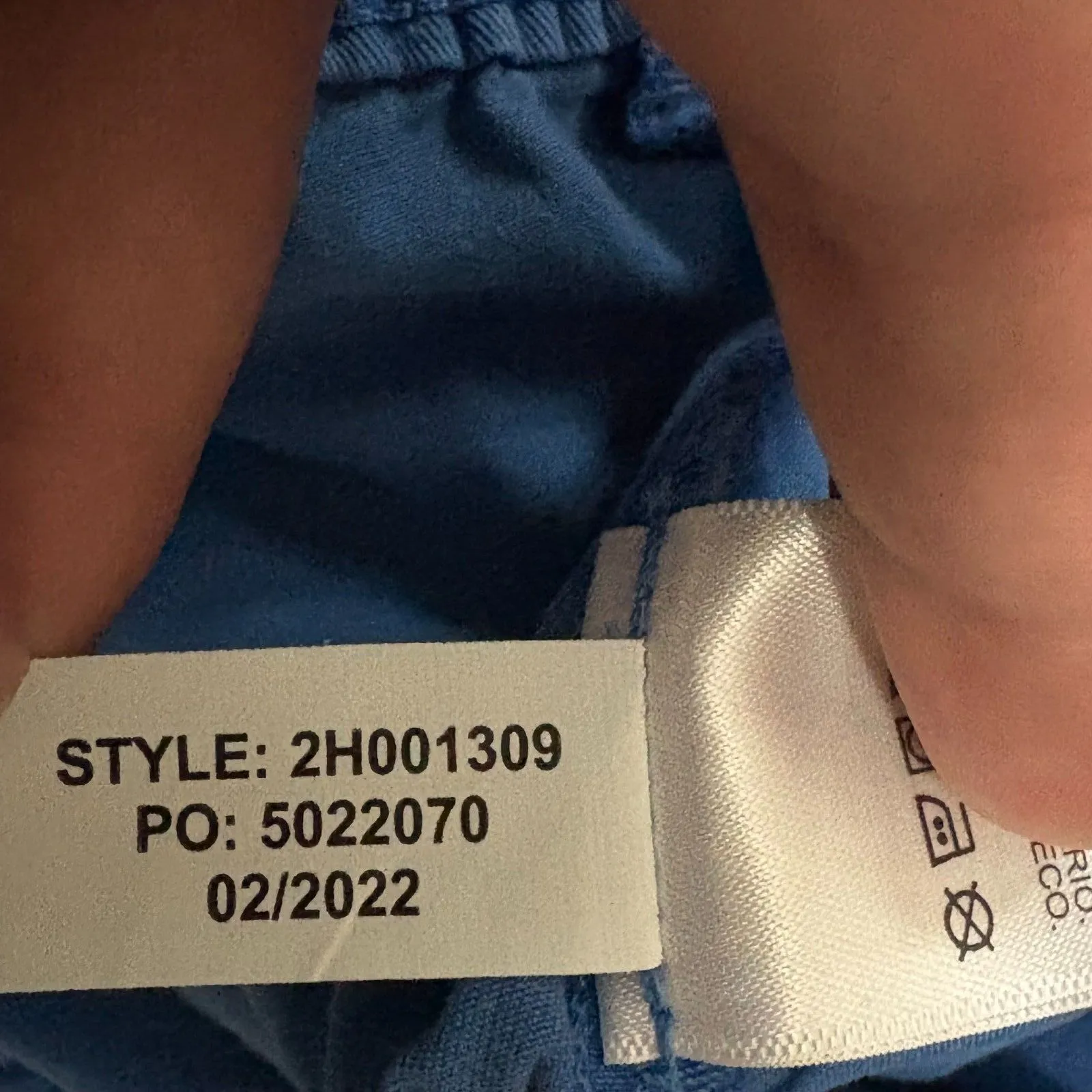 Vineyard Vines Women's Pull On Every Day Shorts Blue Raw Hem Coastal Size Medium - Image 5