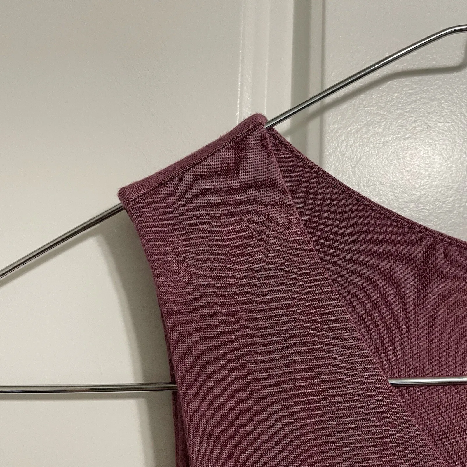 Athleta Burgundy Sleeveless Maxi Dress Casual With Tie Belt Size‎ Medium - Image 3