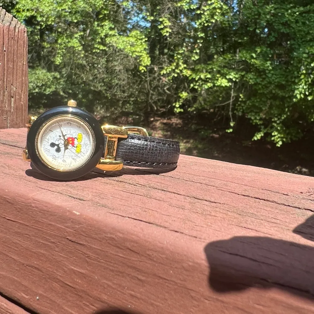 Vintage Disney Mickey Mouse Black & Gold-tone  Women Fashion Watch|Untested - Image 5