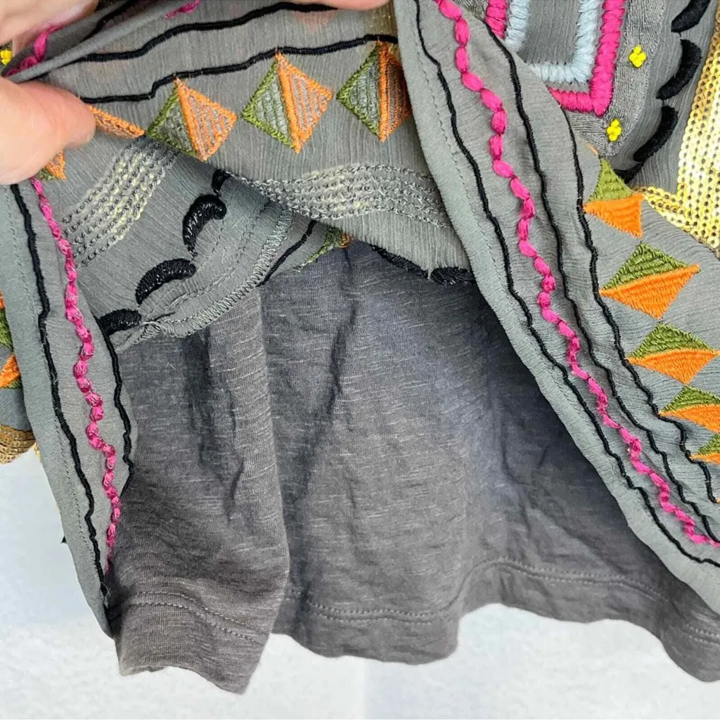 Anthropologie Meadow Rue XL embellished tank top embroidery sequins and smocked Gray - Image 3