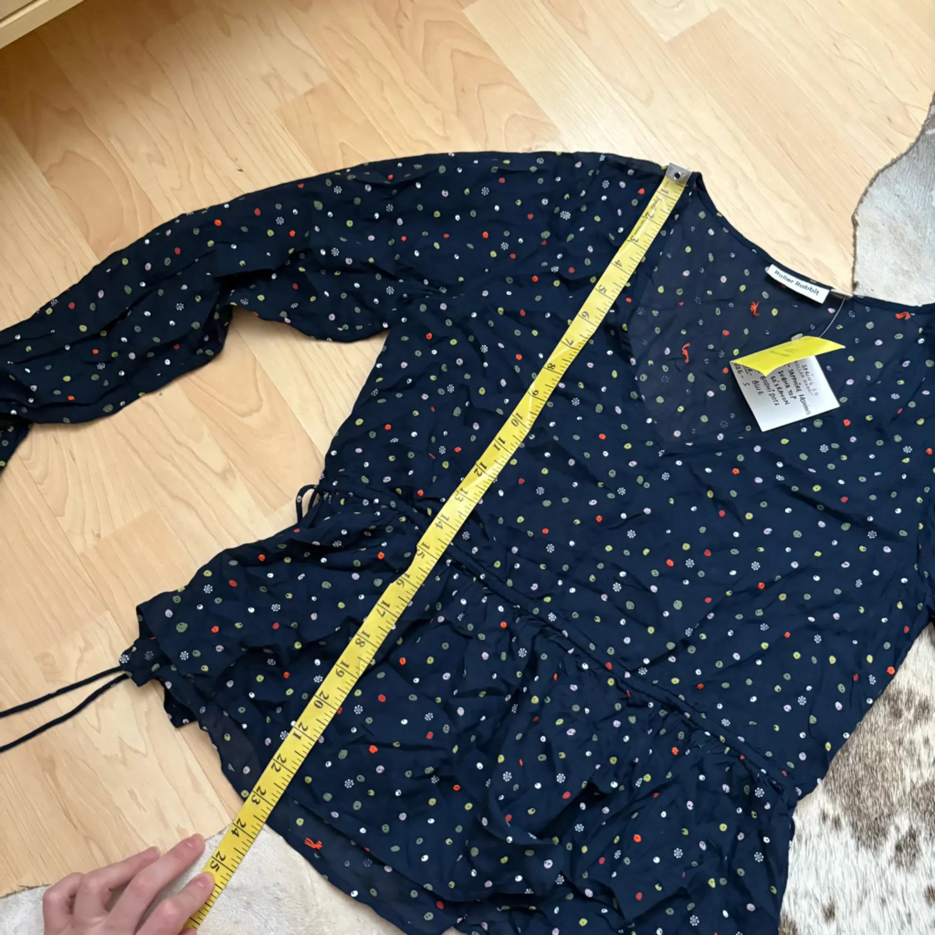 ROLLER RABBIT‎ Subha Top In Blue Bodhi Dots Size Small NWT - Image 8