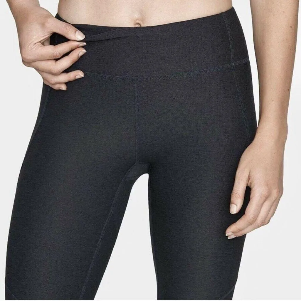 OUTDOOR VOICES Warmup 3/4 Length Leggings in Charcoal Gray Size M - Image 3