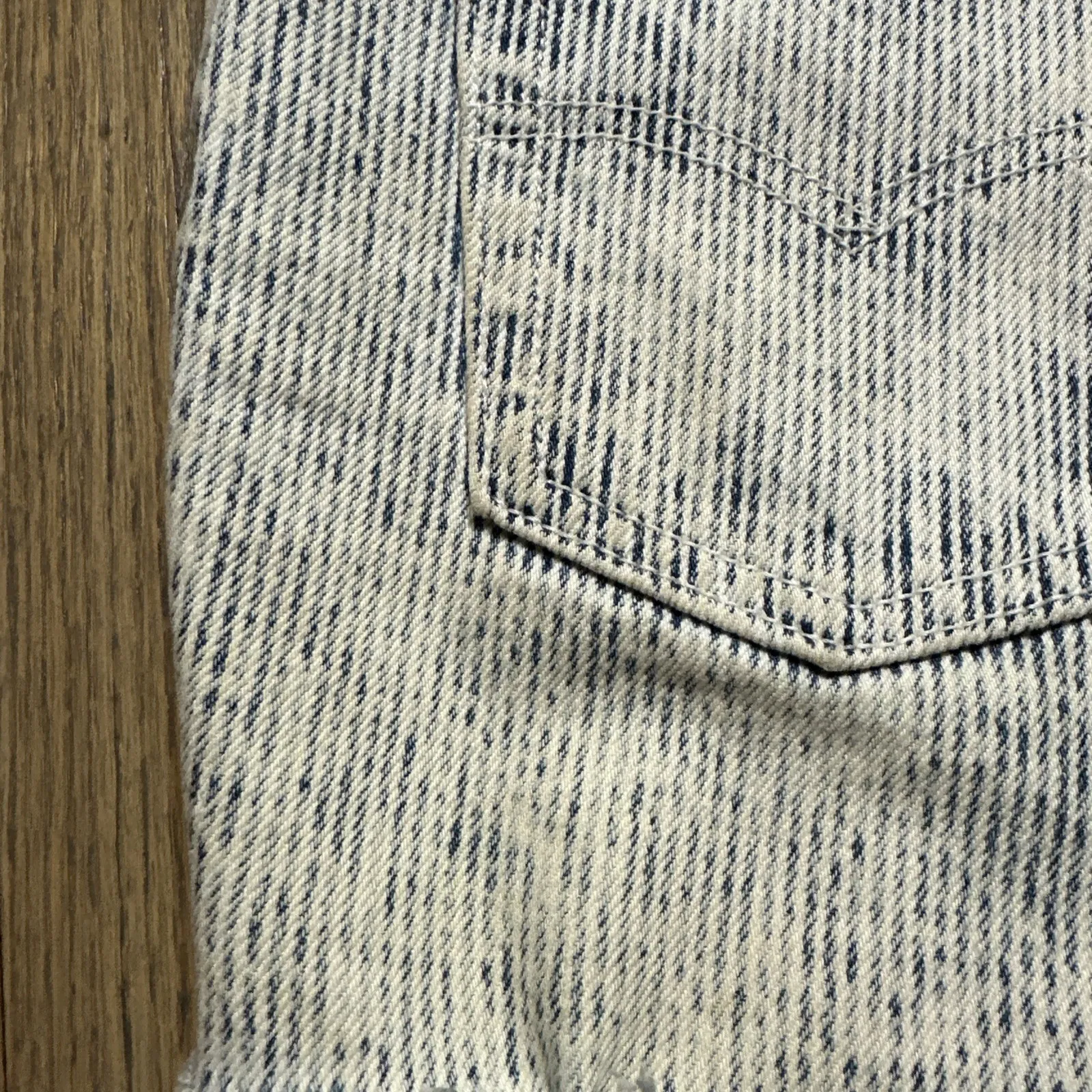 Vintage 1980's Levi's Cut Off Raw Hem Jean Shorts Size 28 Button Fly USA Made - Image 8