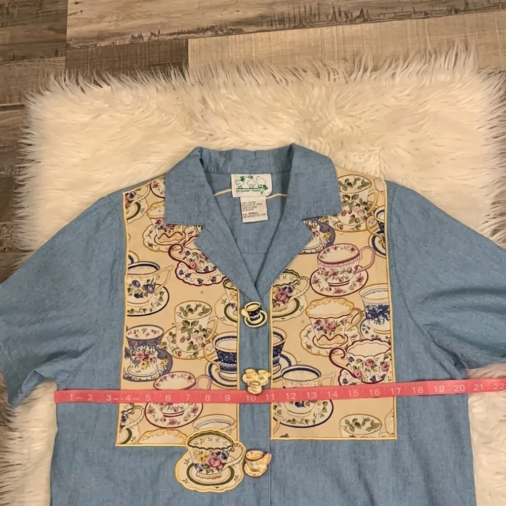 Vintage Quacker Factory tea cup cotton chambray denim novelty shirt S - Image 7